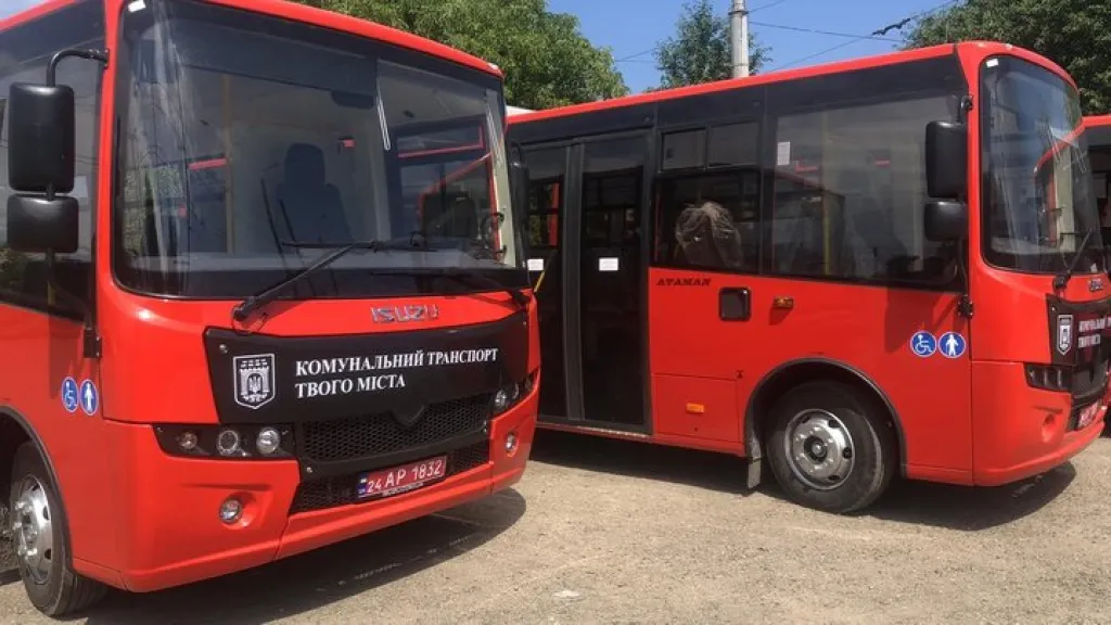 У Чернівцях школярі та студенти з вересня матимуть пільговий проїзд у транспорті