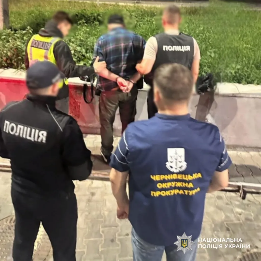 У Чернівецькій області затримали чоловіка, який продавав “звільнення” від служби за 16 тисяч євро