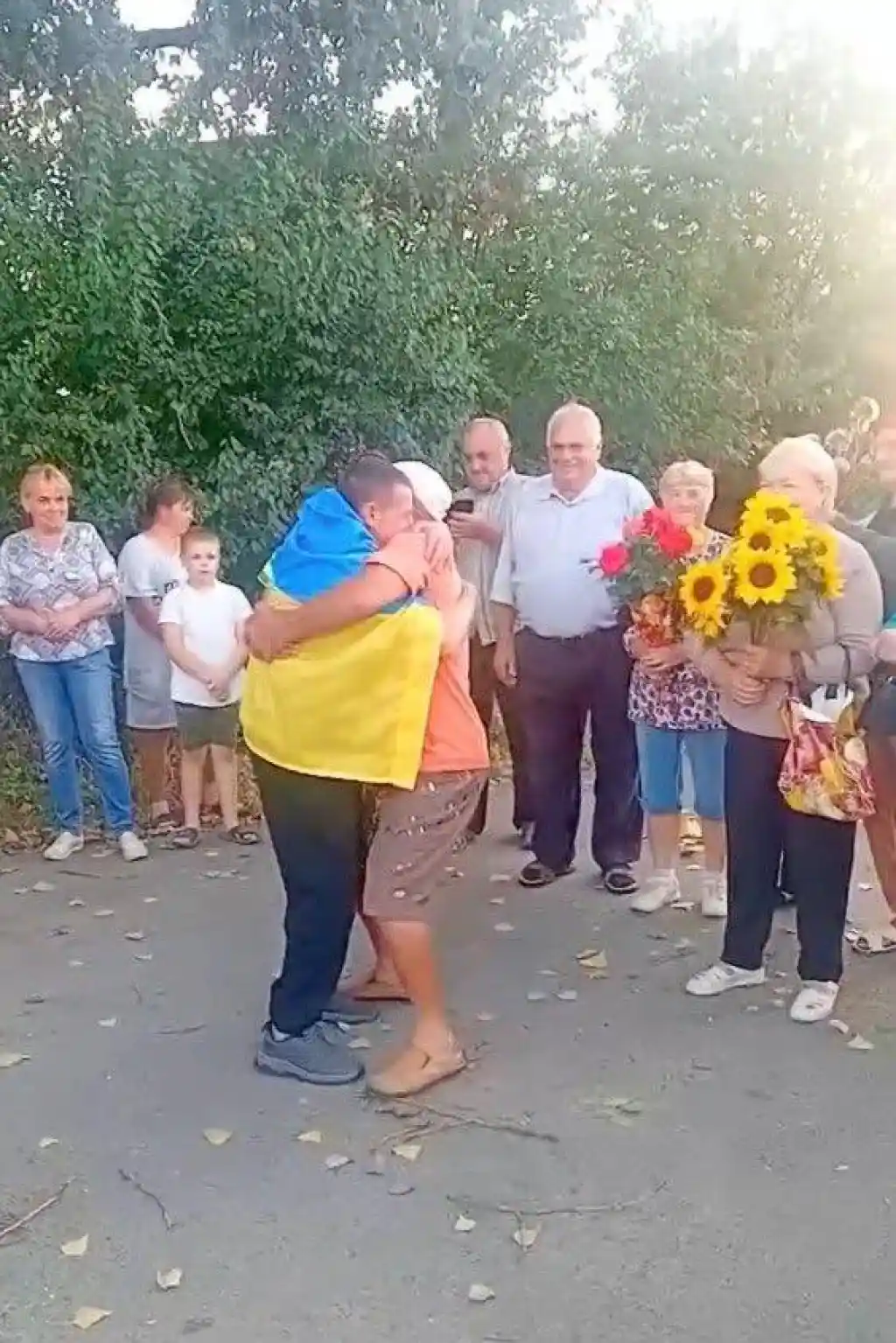 Боєць із Сокирянщини повернувся додому після року полону