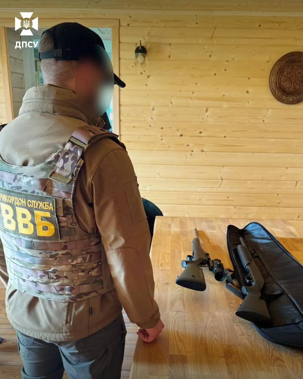 На Буковині затримали шістьох організаторів незаконного переправлення через кордон