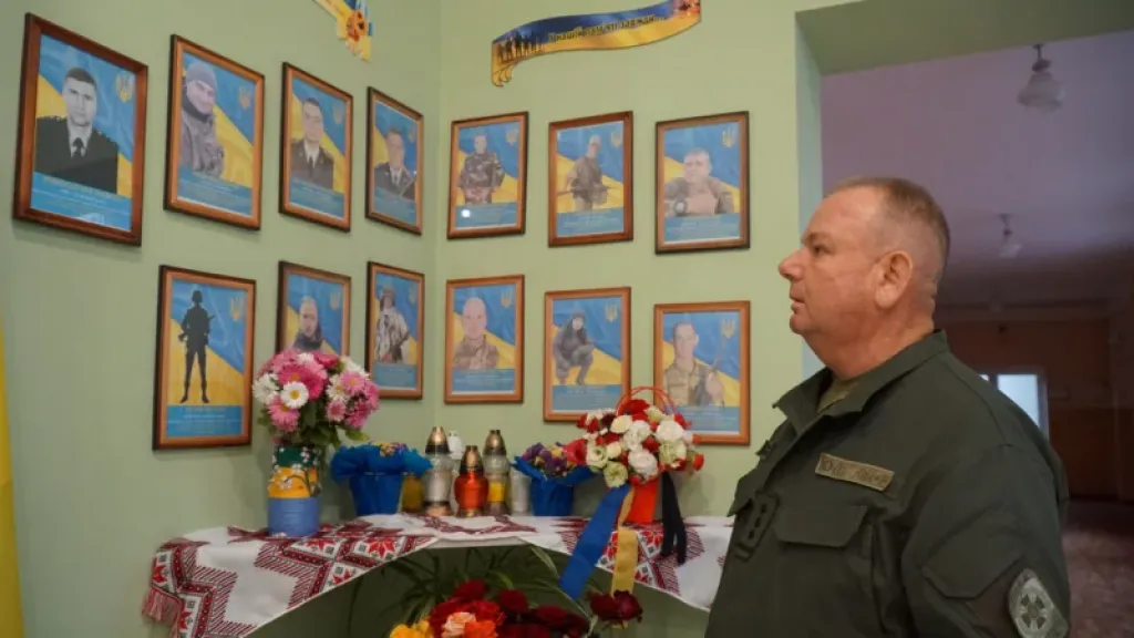 У Чернівецькому військово-спортивному ліцеї вже 14 загиблих на війні випускників