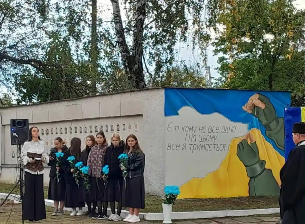 На Буковині відкрили Алею Слави на честь полеглих воїнів із Кельменецької громади