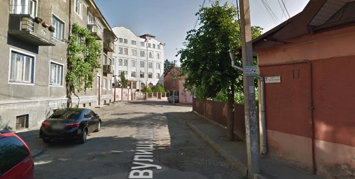 На Дарвіна в Чернівцях встановлять підземні смітники: рух перекриють на півтора місяця