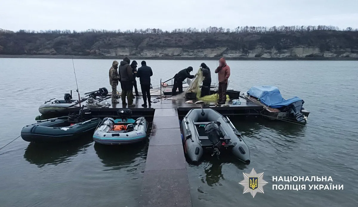 На Буковині затримали рибалку з незаконним уловом червонокнижних видів риб