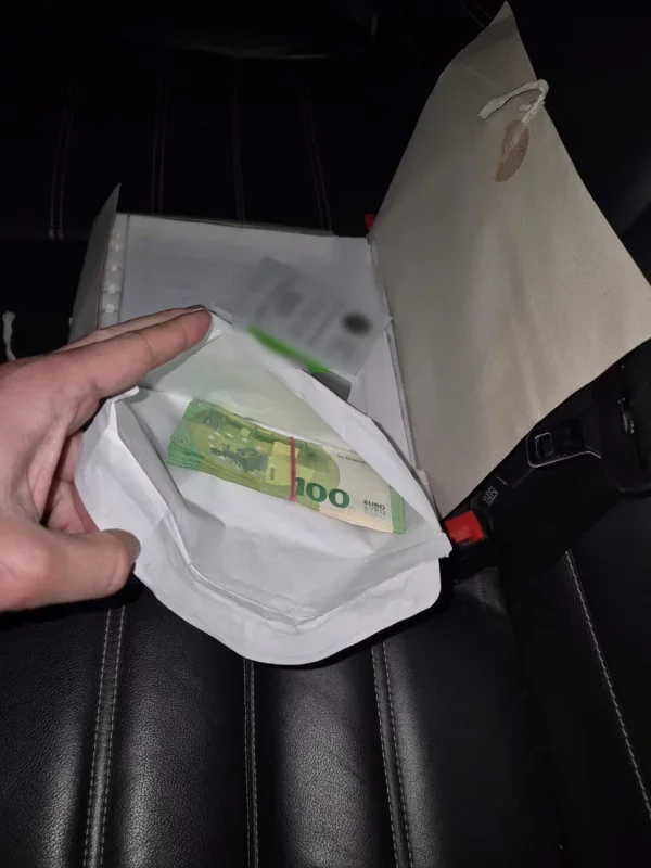 На Буковині зупинили групу, яка пропонувала нелегальний перехід кордону за 10 тисяч євро