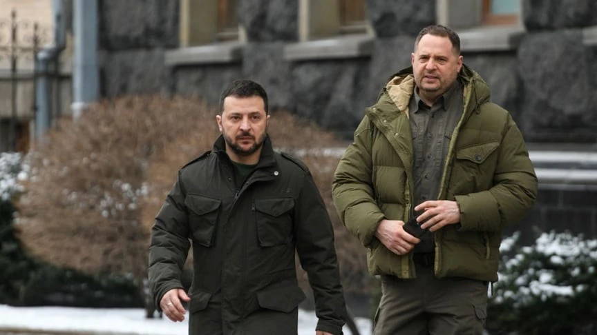 Зеленський окреслив позицію щодо відставок на зустрічі з фракцією: Єрмак залишається в команді
