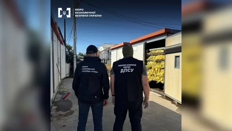 На Буковині викрили масштабний нелегальний тютюновий цех