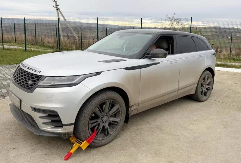 На кордоні з Румунією зупинили авто, яке перебувало у міжнародному розшуку