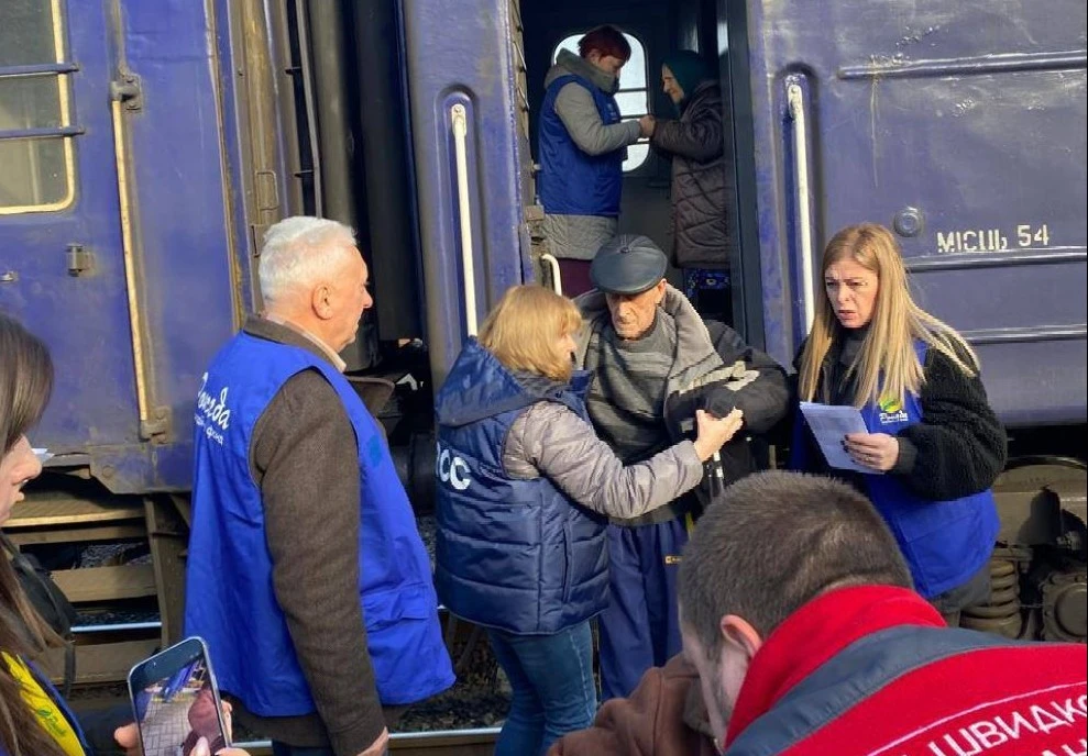 На Буковину прибув черговий евакуаційний потяг із Донецької області: 237 людей уже знайшли притулок цьогоріч