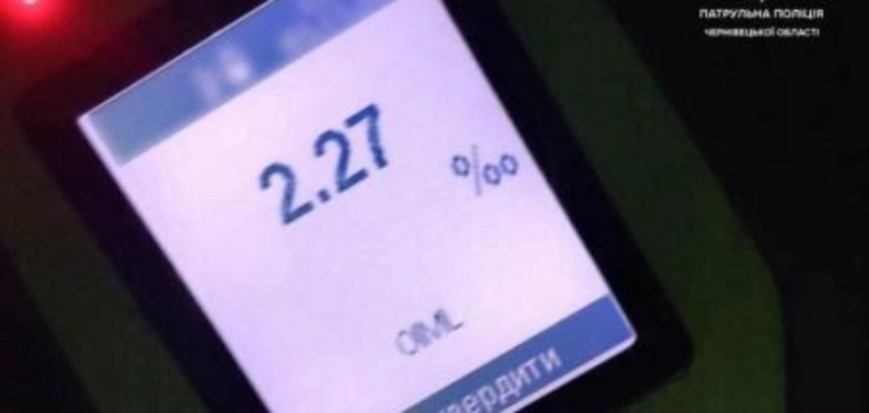 На Буковині водій DAF попався п’яним за кермом із дітьми