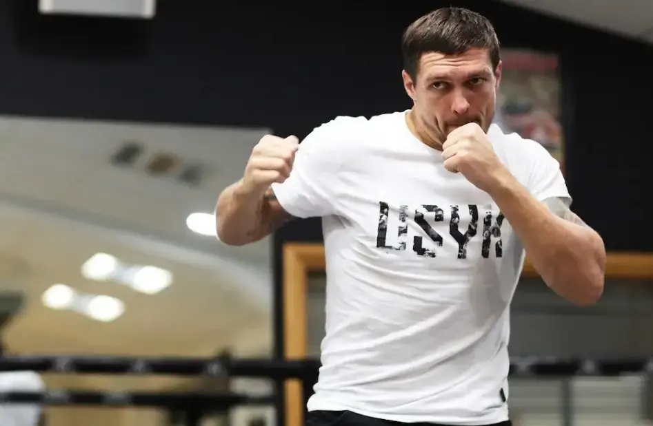 Хасім Рахман: Усик належить до найбільших боксерів усіх часів