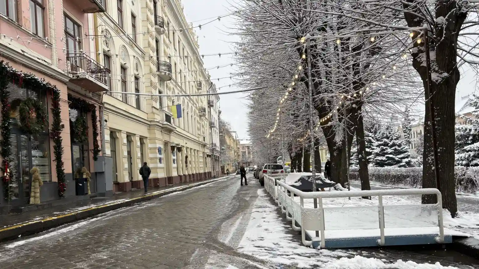 Хмарно та морозно: якою буде погода у Чернівцях 14 січня