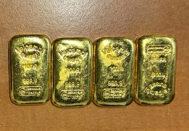 Золото під одягом: на буковинському кордоні затримали жінок із контрабандою на мільйони