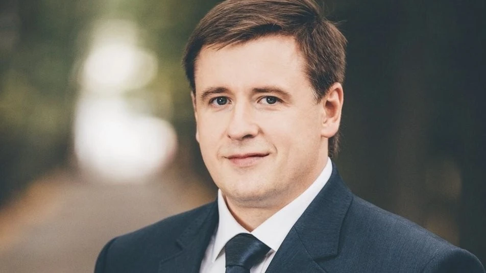 Фінал п’ятирічної епопеї: Дмитро Домбровський офіційно очолив обласну лікарню Чернівців