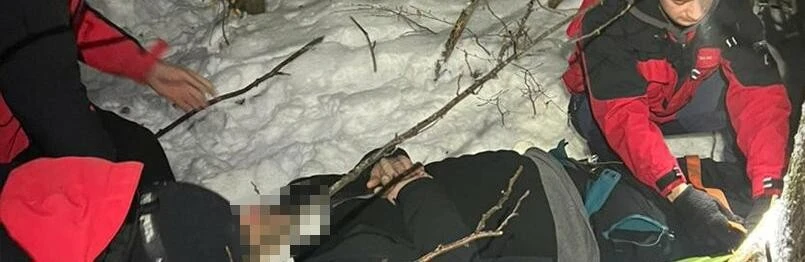 Нічна операція в урочищі Протяте каміння: на Буковині рятувальники евакуювали травмованого туриста
