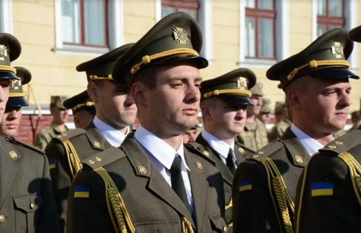 Як отримати офіцерське звання з вищою освітою в Україні