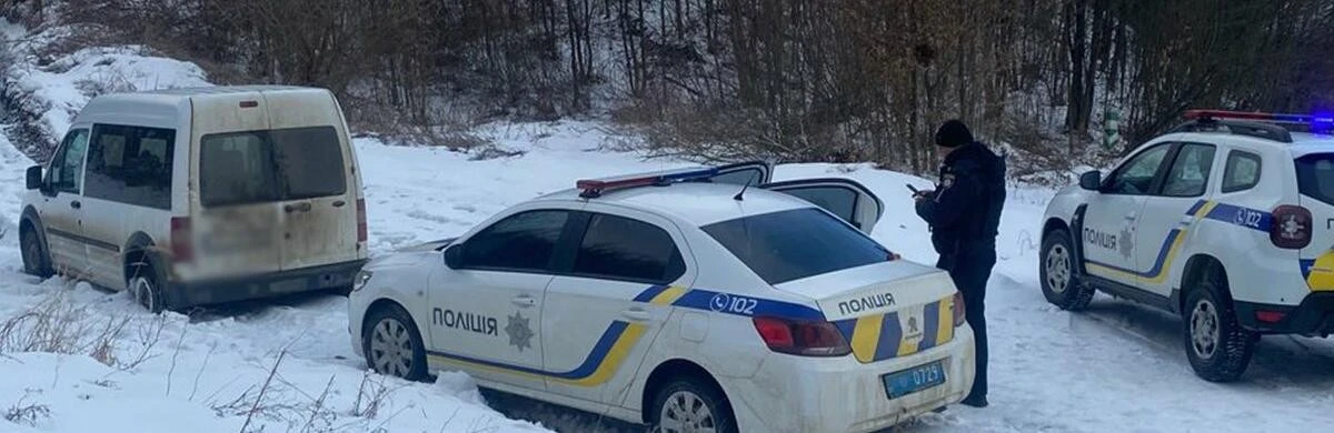 Погоня зі стріляниною у Сторожинці: водій намагався протаранити поліцейських