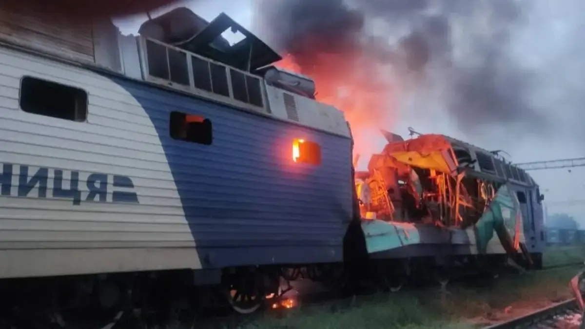 Російська атака на Дніпропетровщині: на залізниці пошкоджено локомотиви